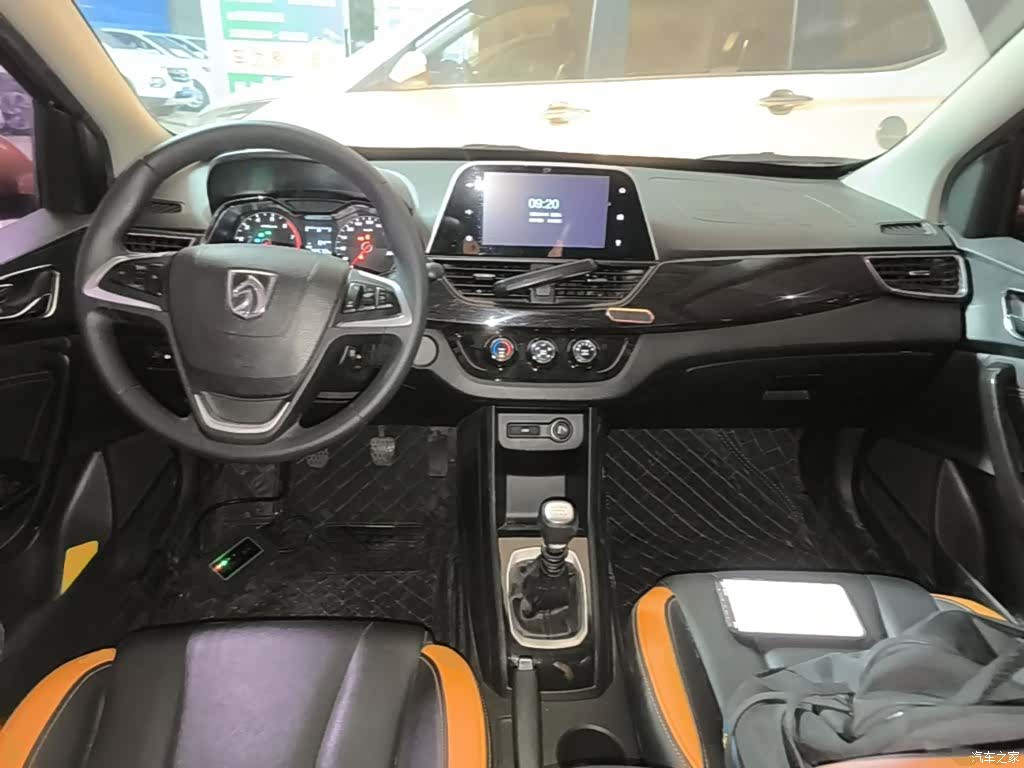Wuling 310, 2017 10
