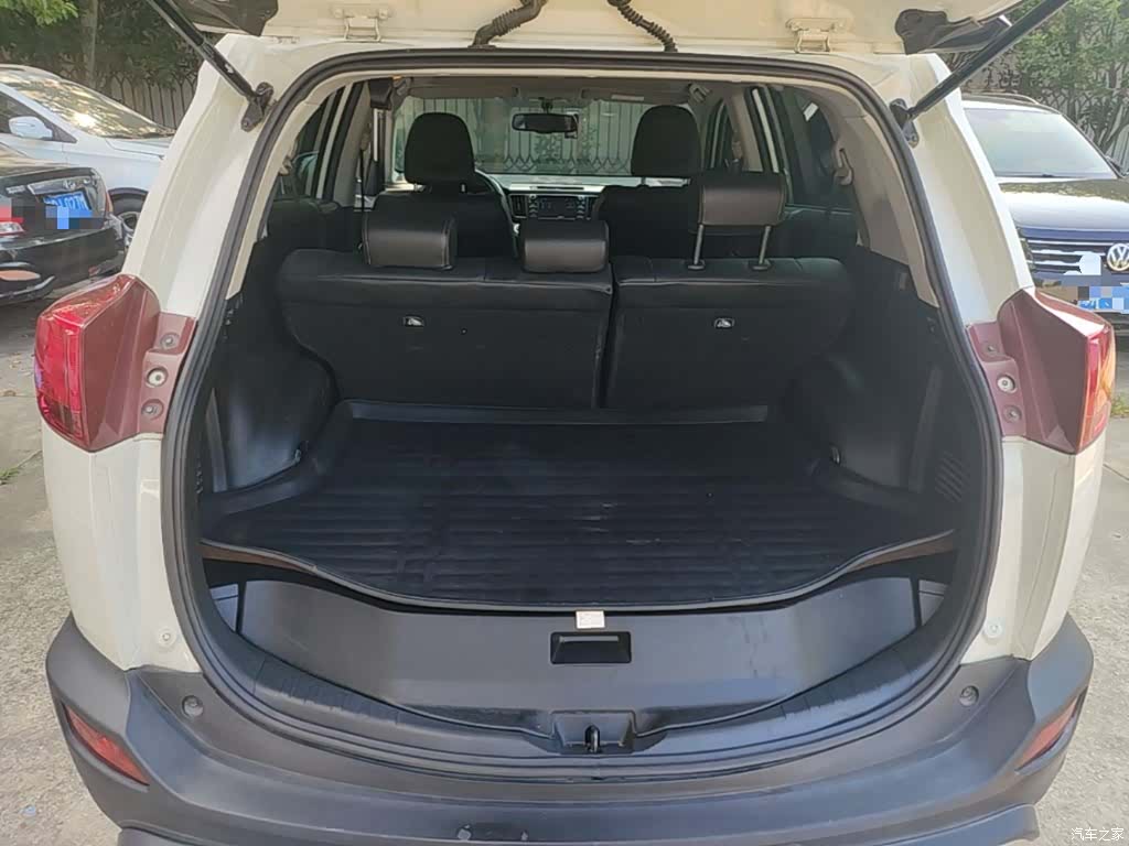 Toyota RAV4, 2015 19