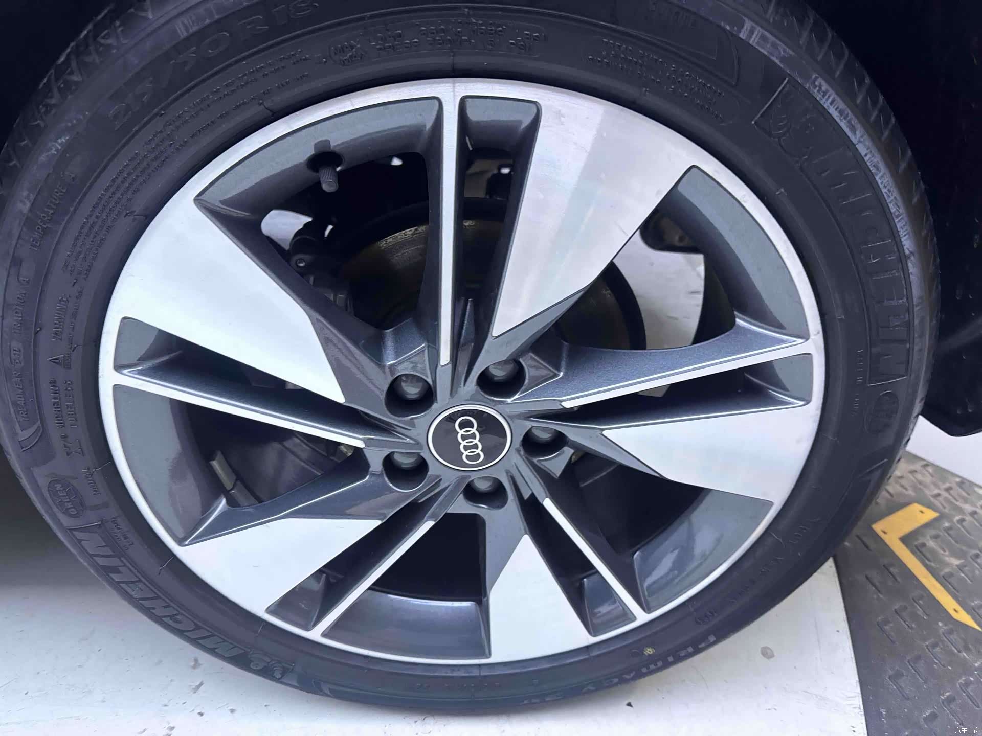 Audi Q2L, 2022 21