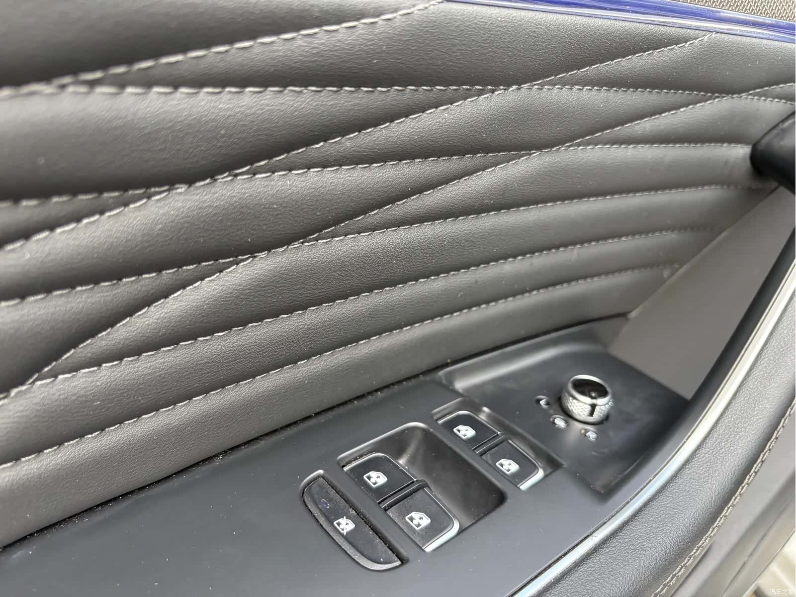 Hongqi HS5, 2023 9