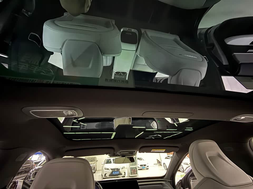 XPENG P7