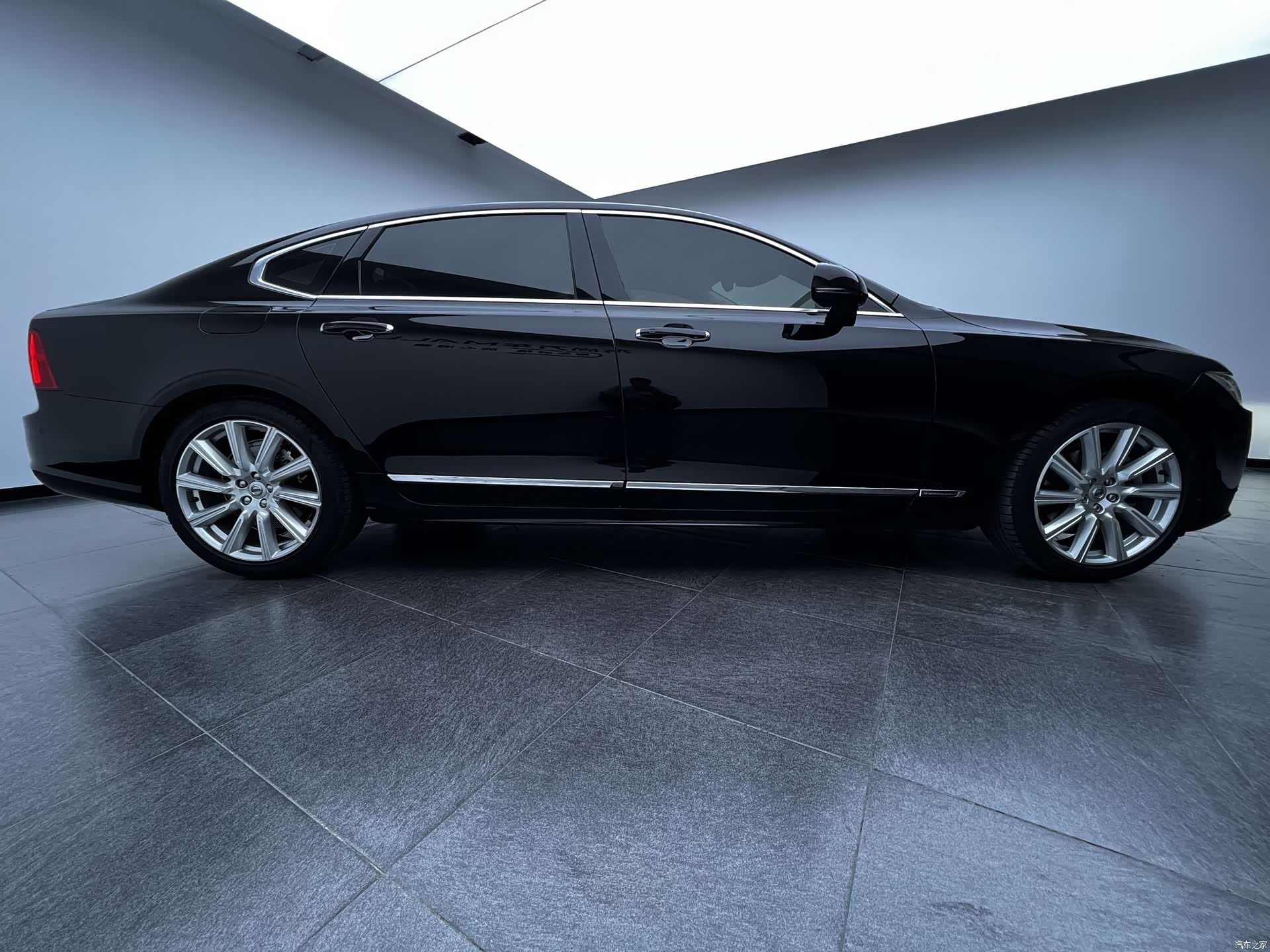Volvo S90, 2018 16