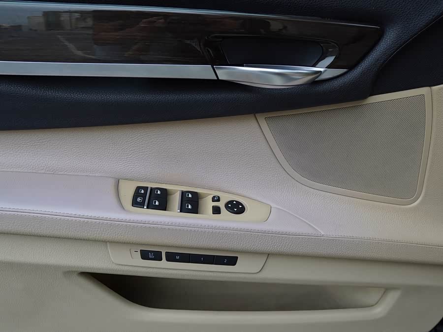 BMW 7-Series 2009, фото 20