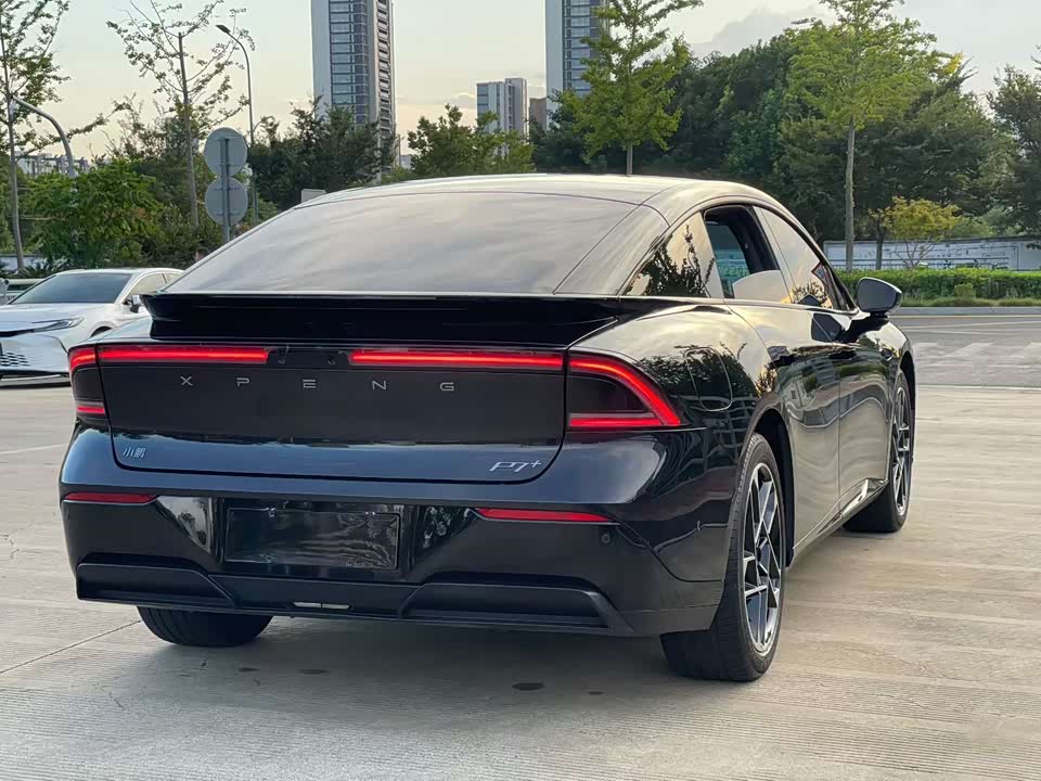 XPENG P7+