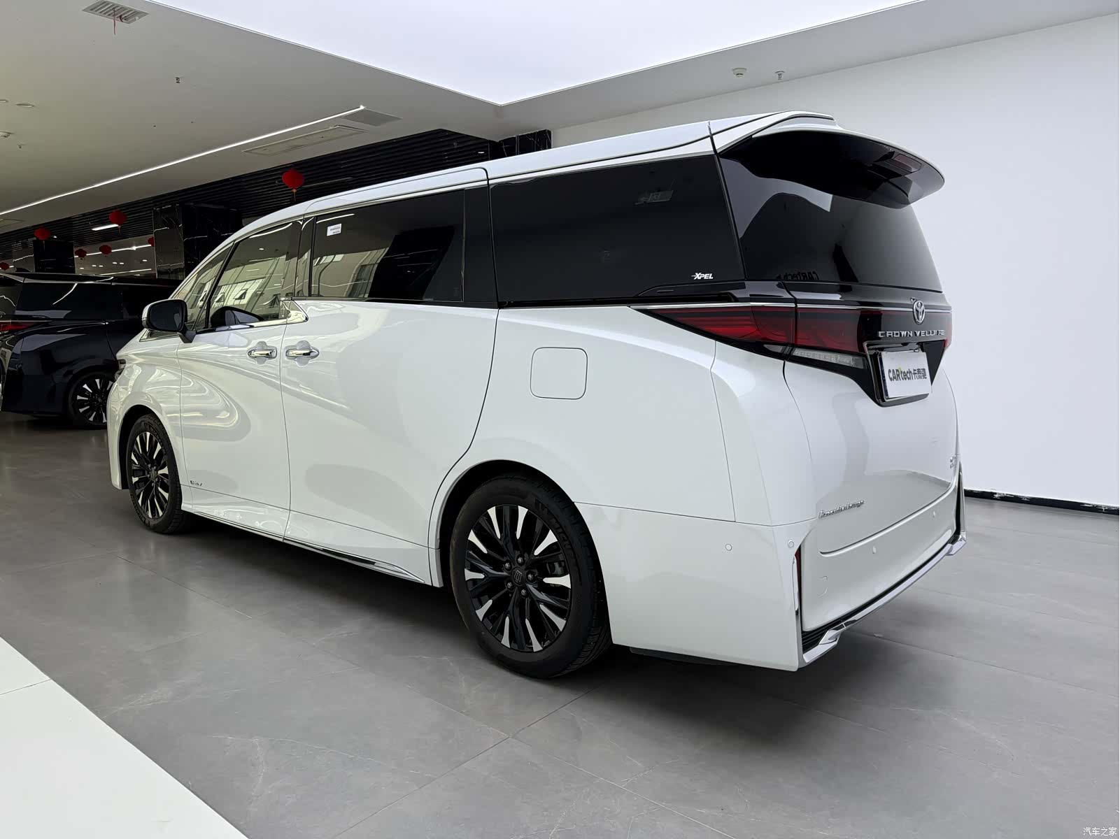 Toyota Vellfire, 2024 15