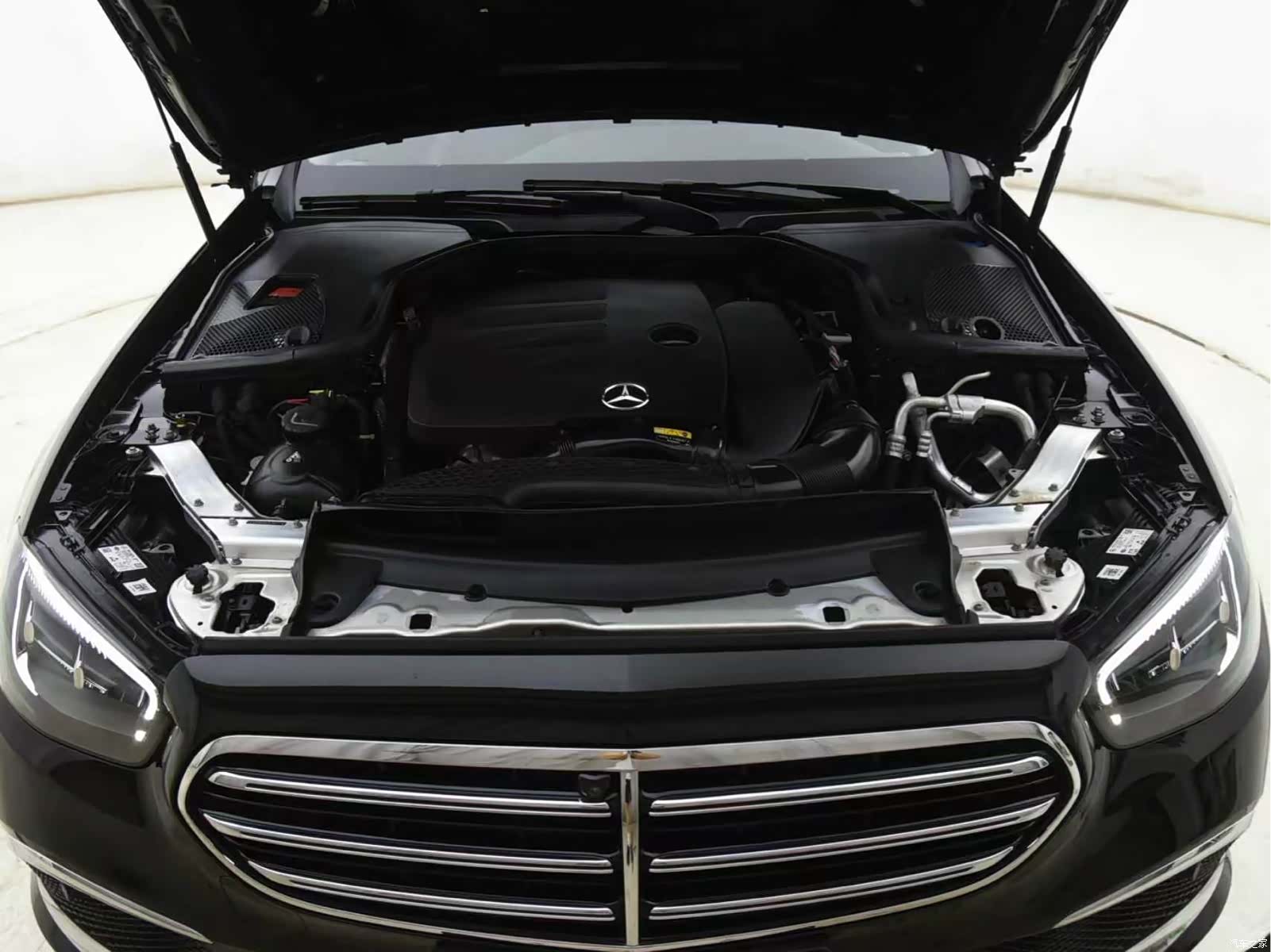 Mercedes-Benz E-Class, 2023 12