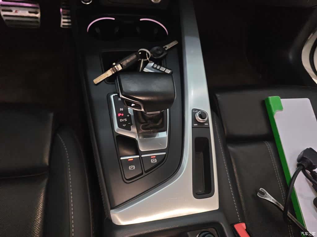 Audi A4L, 2022 10