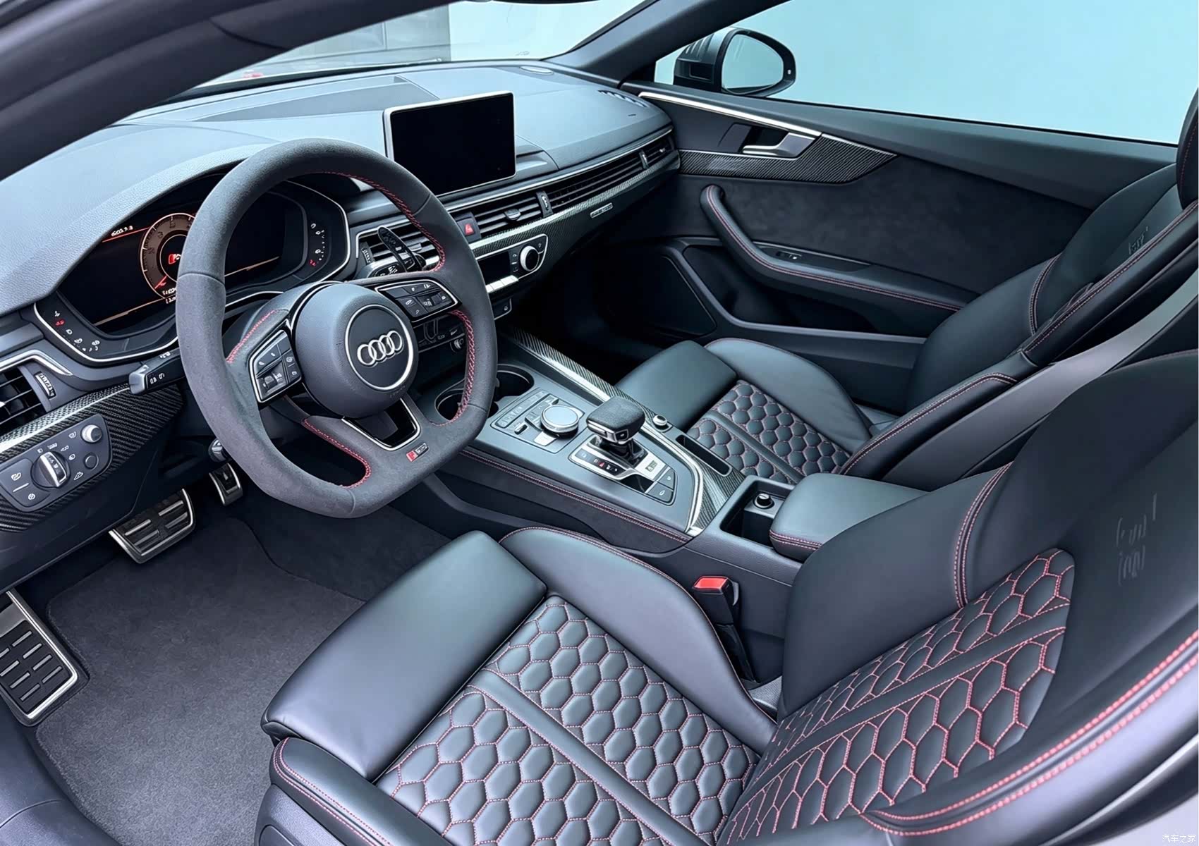 Audi RS, 2019 14