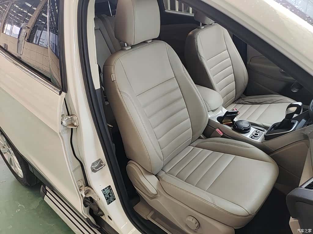 Ford Kuga, 2014 25