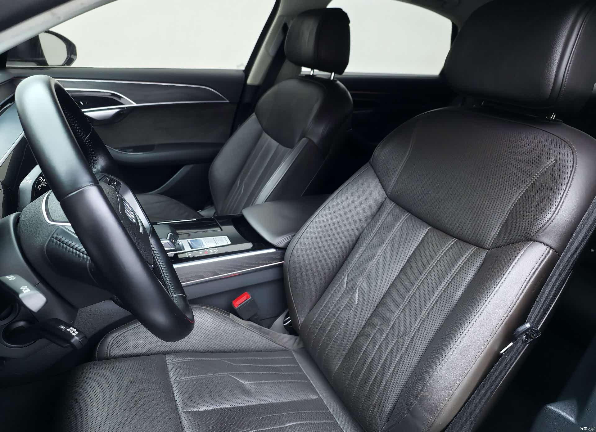 Audi A8L, 2020 все фото