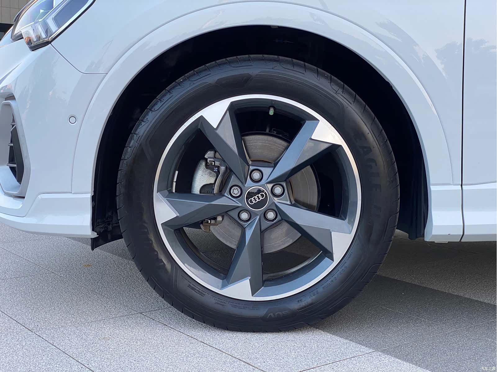Audi Q3, 2023 13