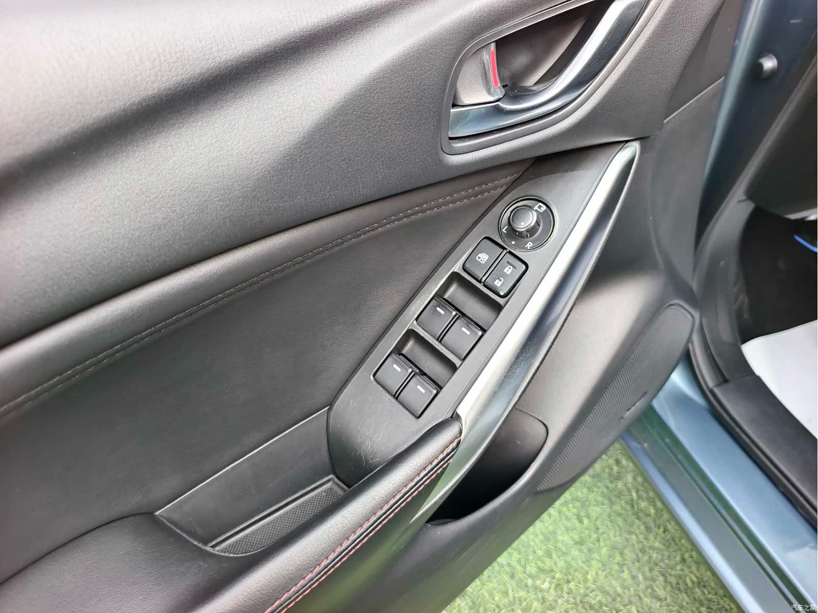 Mazda Atenza, 2015 8