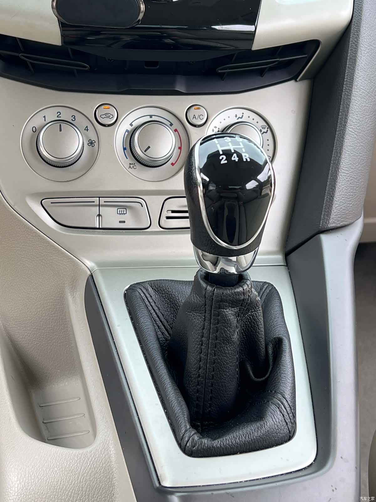 Ford Focus, 2014 13