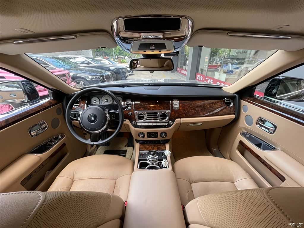 Rolls-Royce Ghost, 2013 9