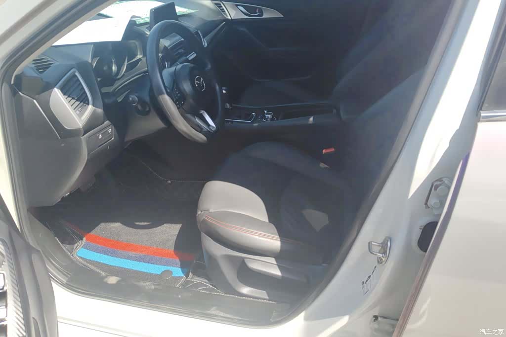 Mazda Mazda3, 2018 9