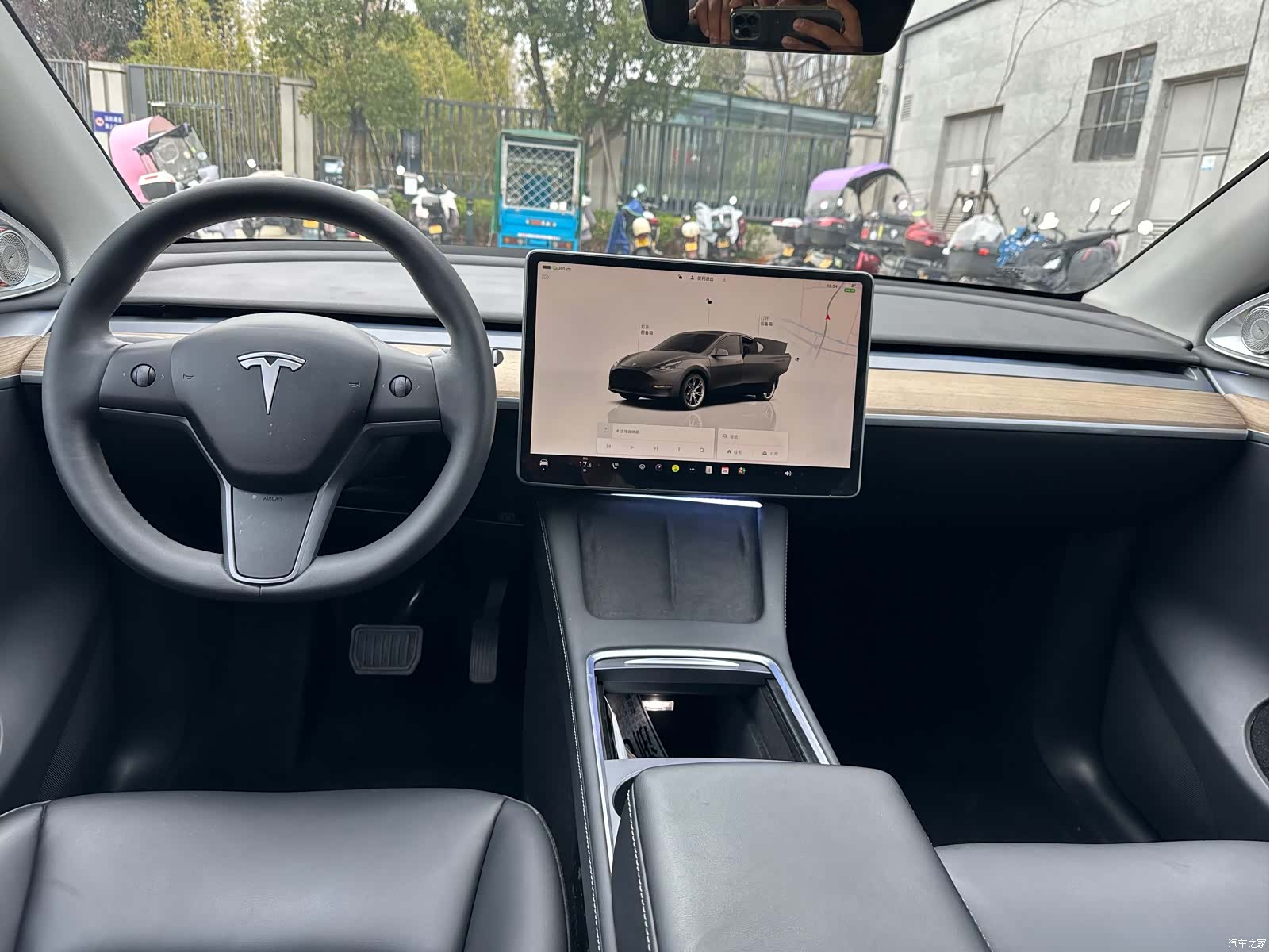 Tesla Model Y, 2023 6