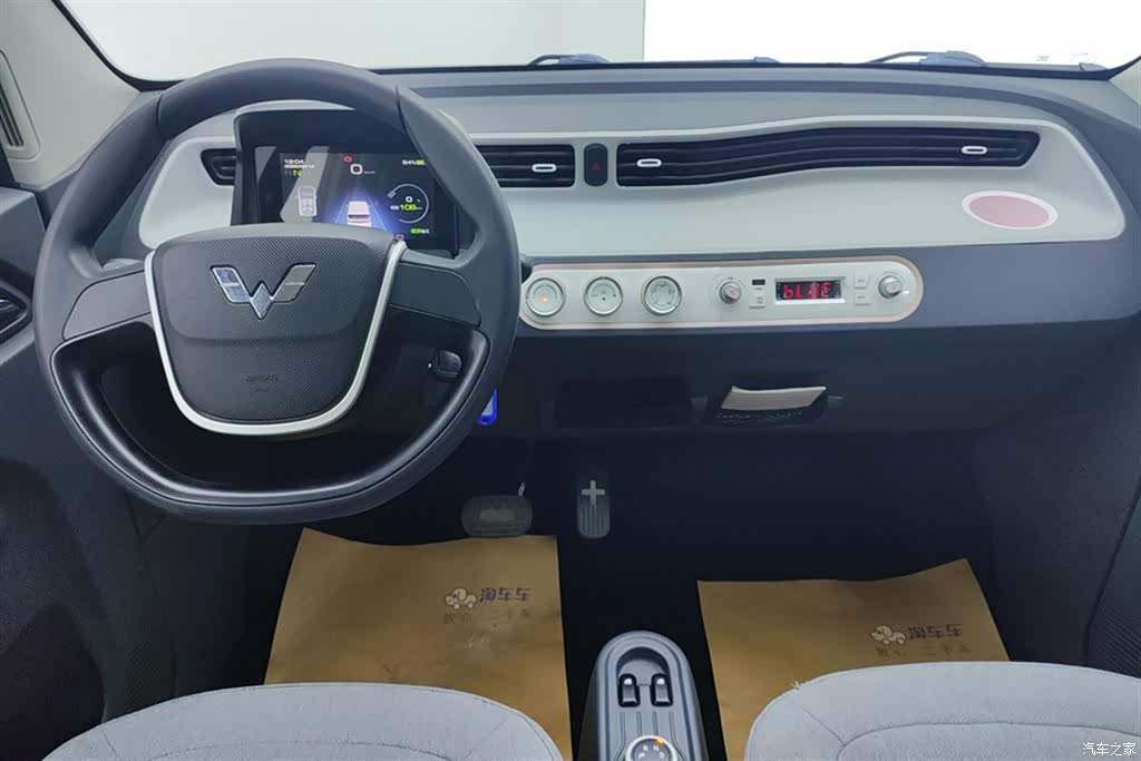 Wuling MINIEV, 2022 12