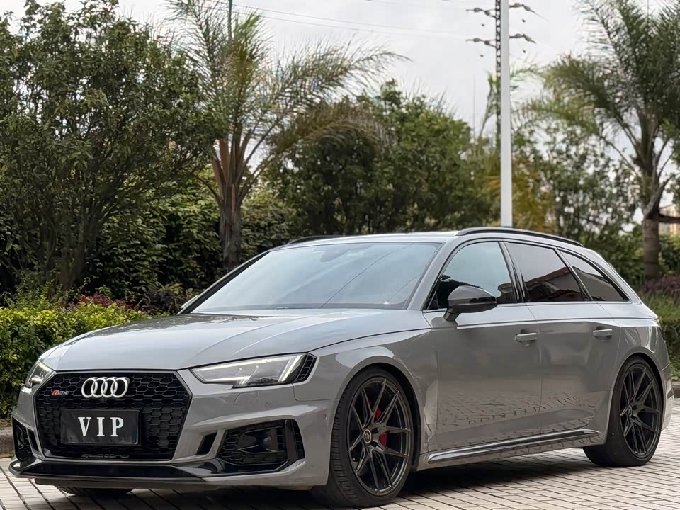 Audi RS 4