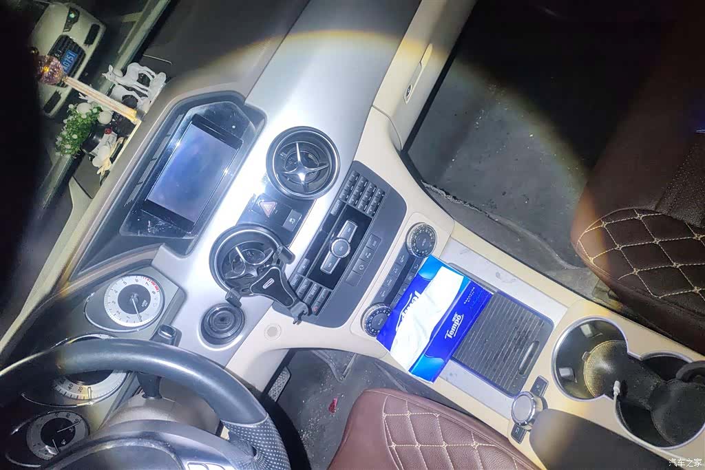 Mercedes-Benz GLK-Class, 2015 13