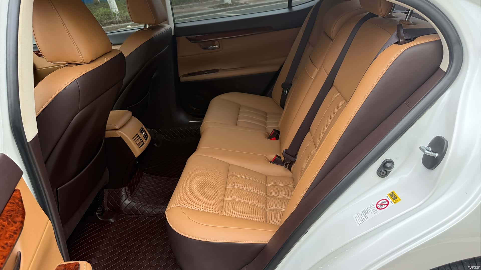 Lexus ES, 2017 8