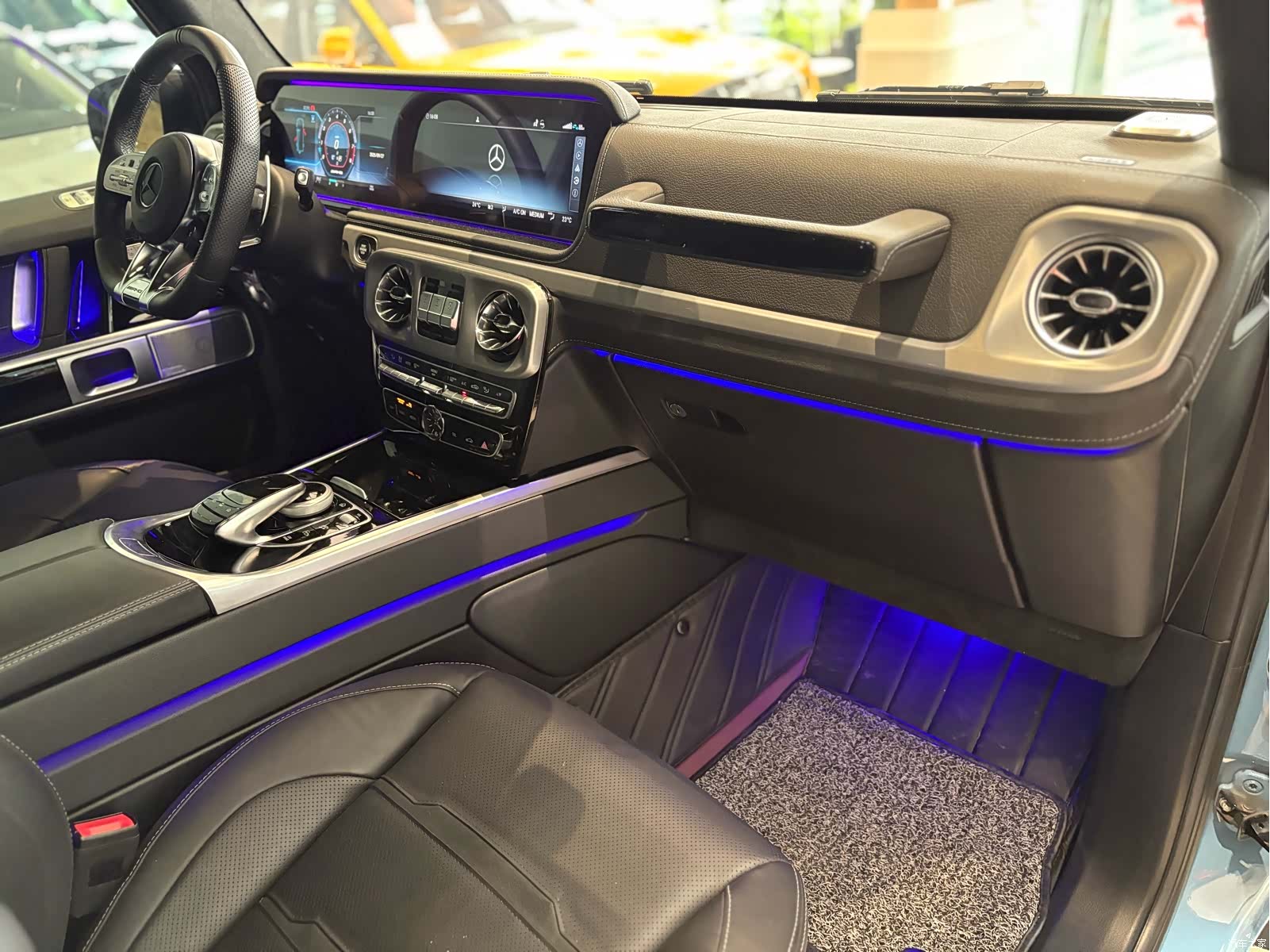 Mercedes-Benz G-Class, 2023 21