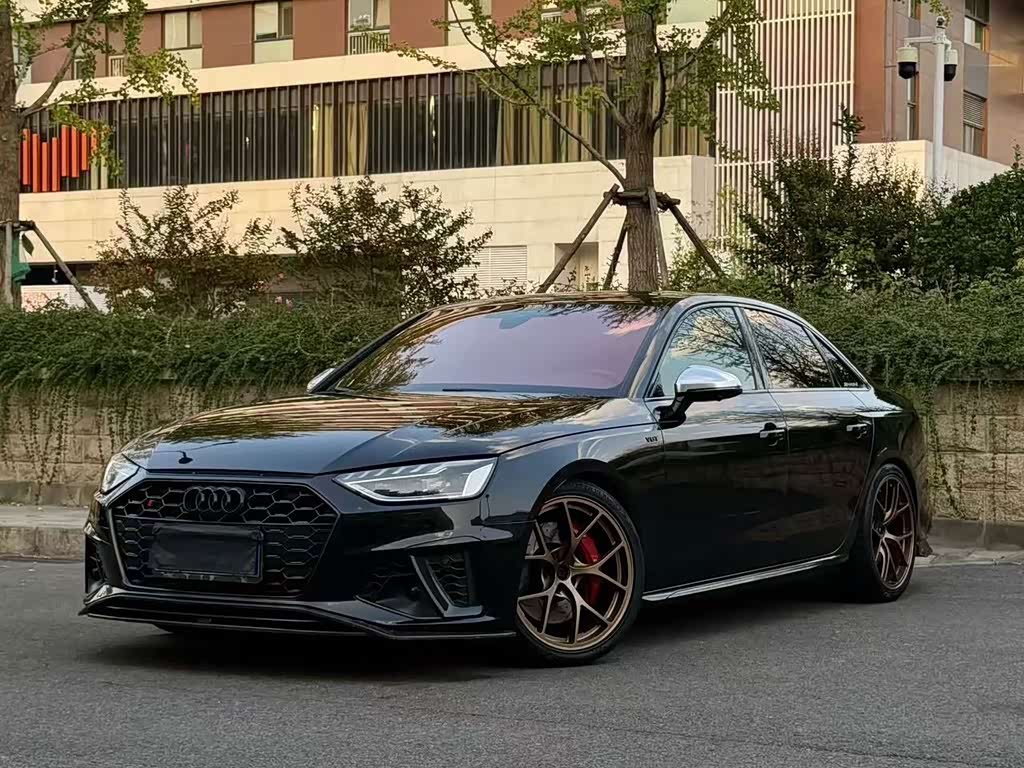 Audi S4