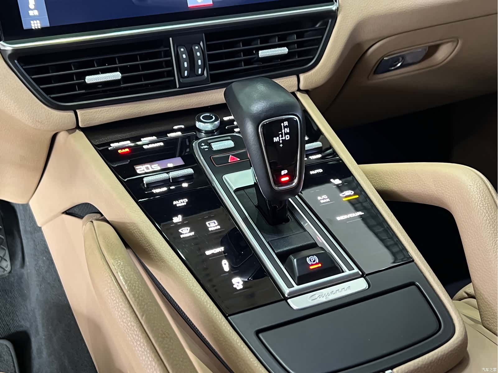 Porsche Cayenne, 2018 12