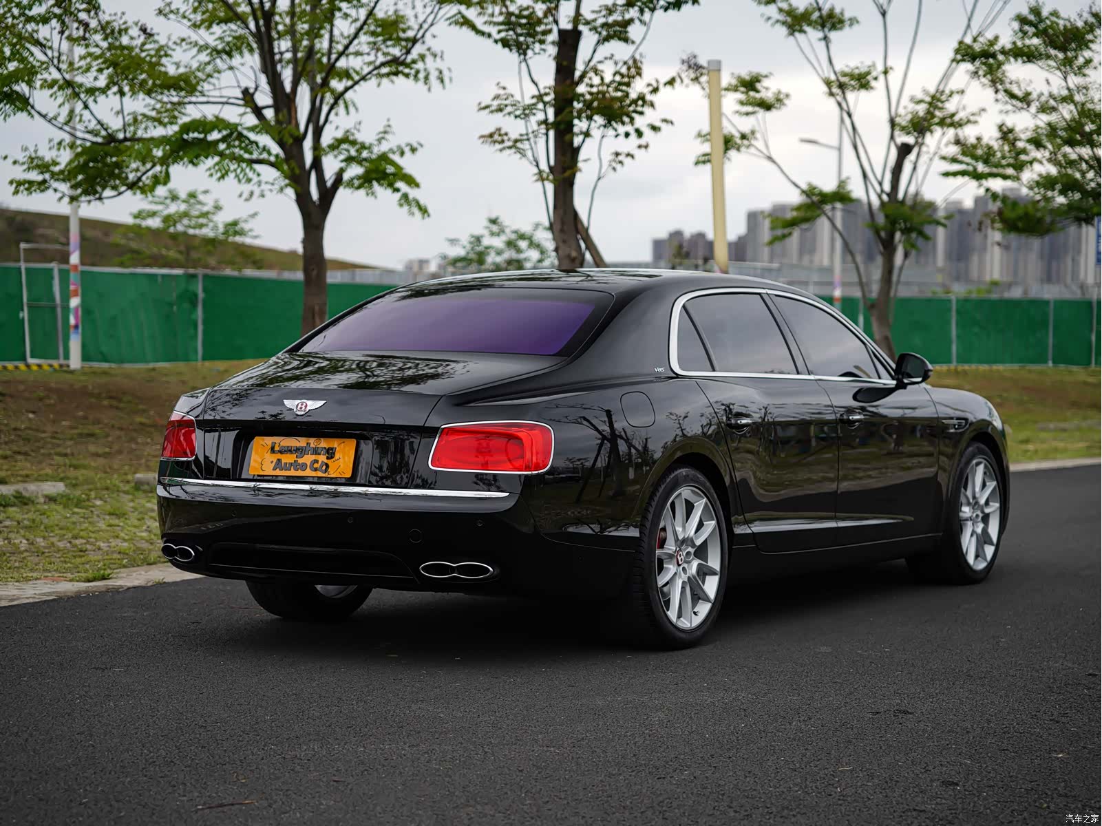 Bentley Flying Spur, 2018 13
