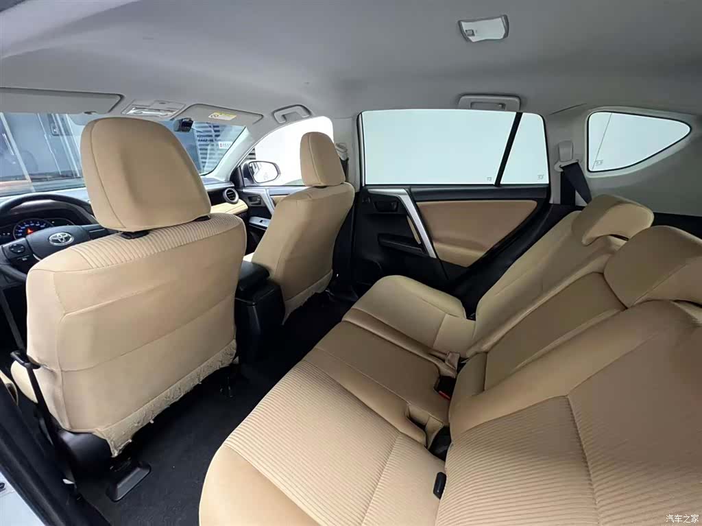 Toyota RAV4, 2018 11