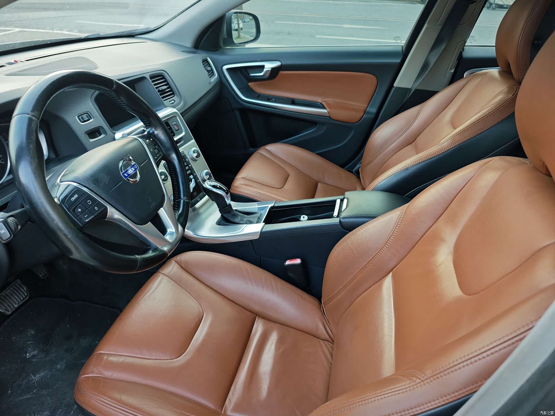 Volvo S60, 2015 все фото