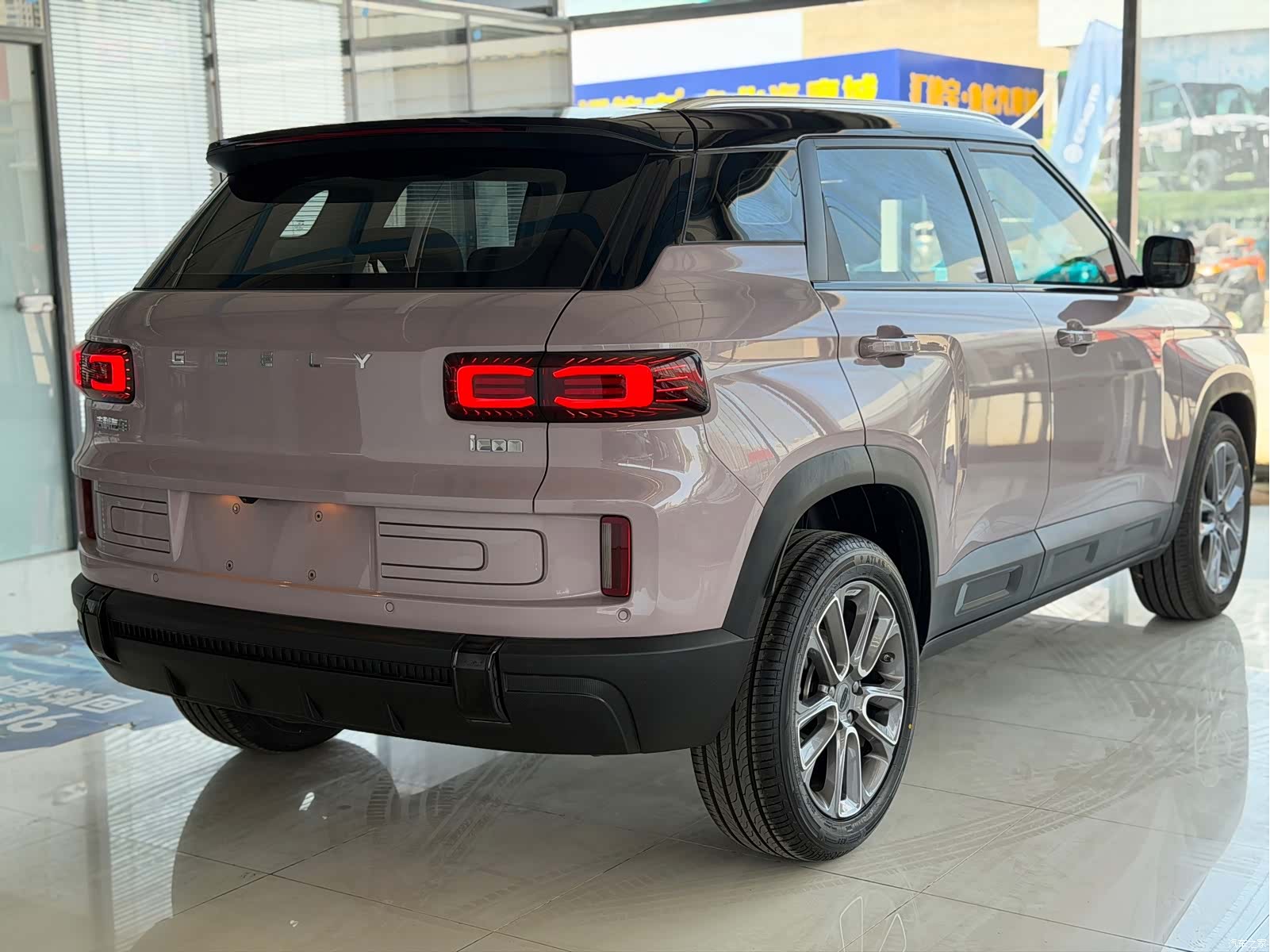 Geely Icon, 2025 20