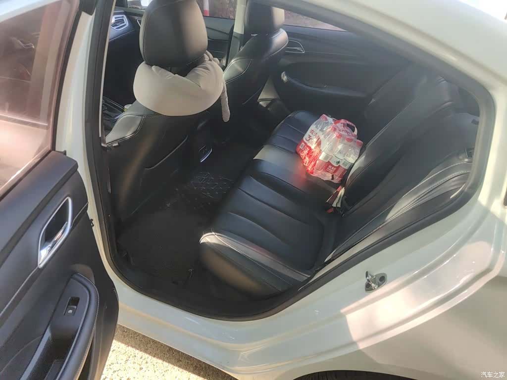 Roewe i5, 2019 15
