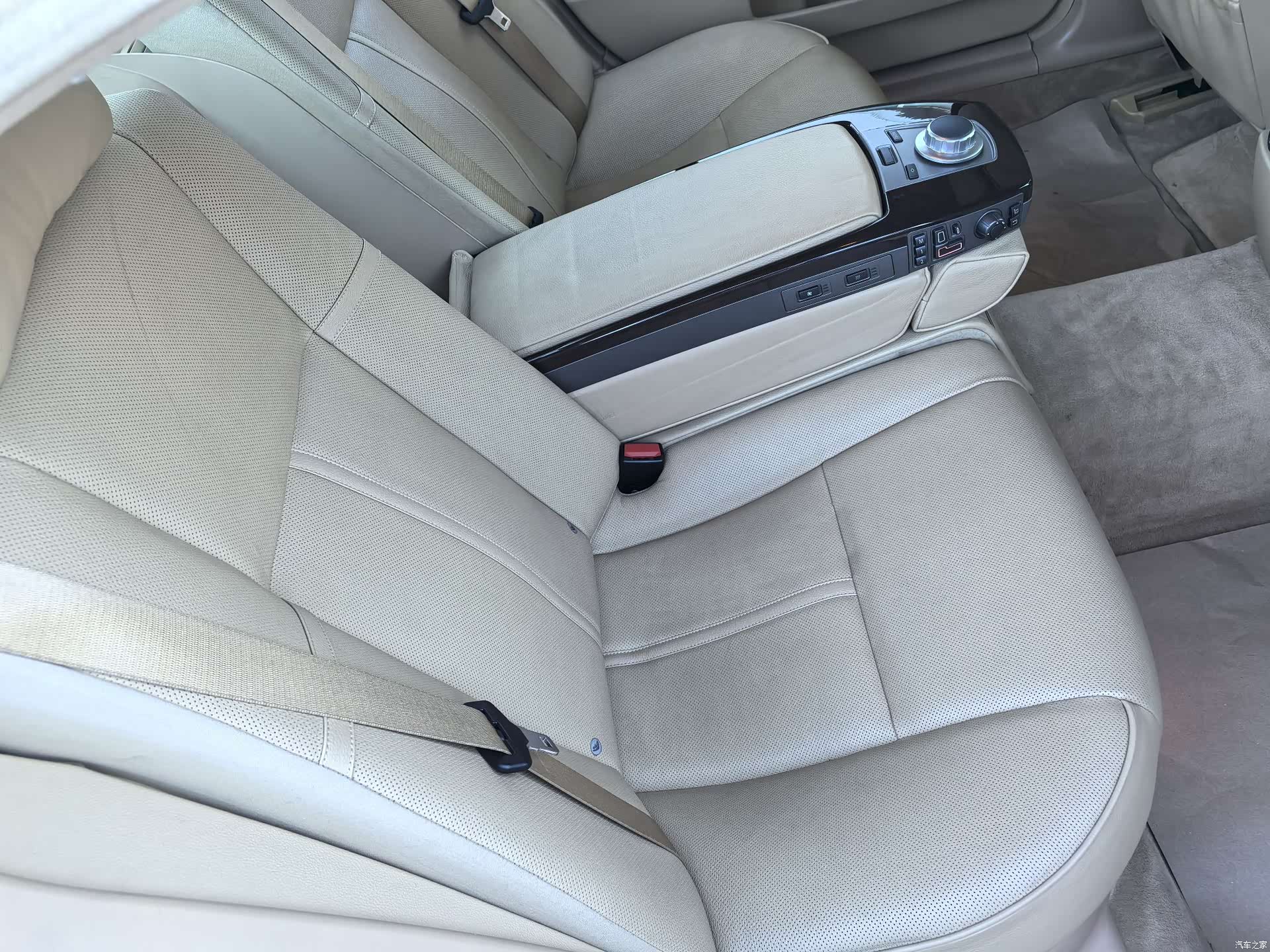 BMW 7 Series, 2008 10