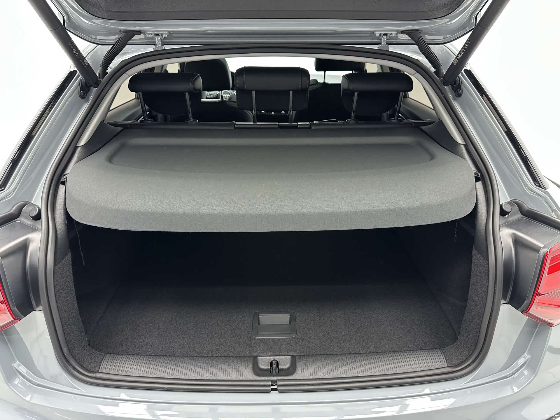 Audi Q2L, 2022 18