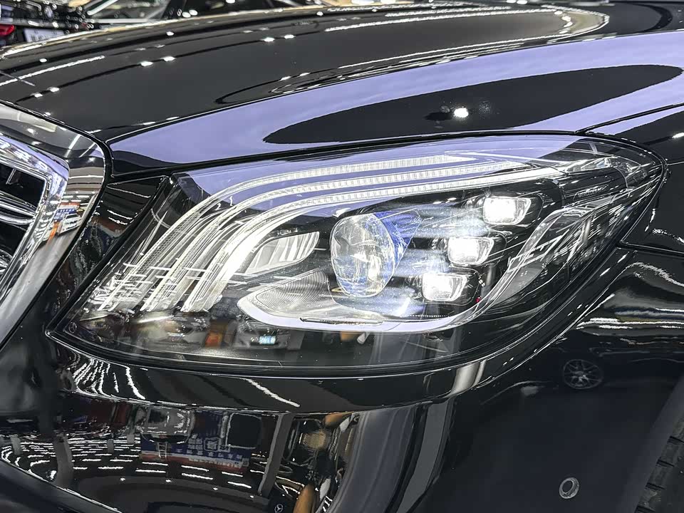 Mercedes-Benz S-class Mercedes-Benz S-class