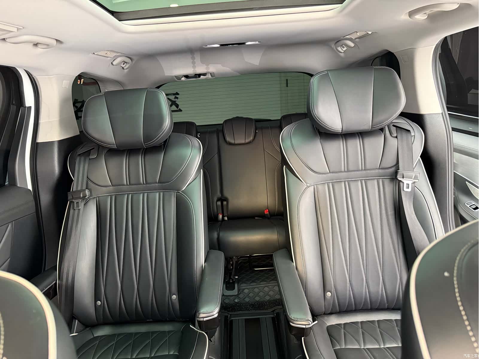 Roewe iMAX8, 2021 8