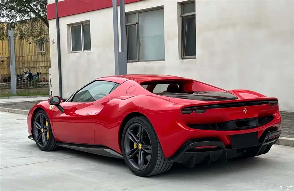 Ferrari 296, 2024 3