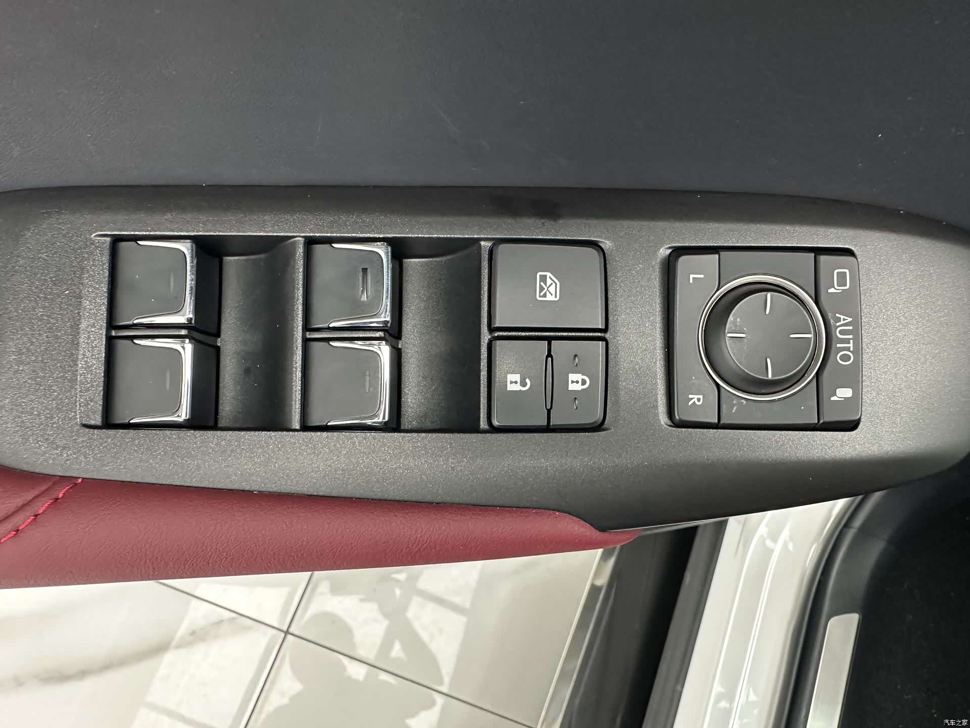 Lexus NX, 2021 12