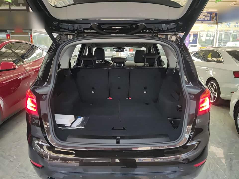 BMW 2 series multifunctional station wagon