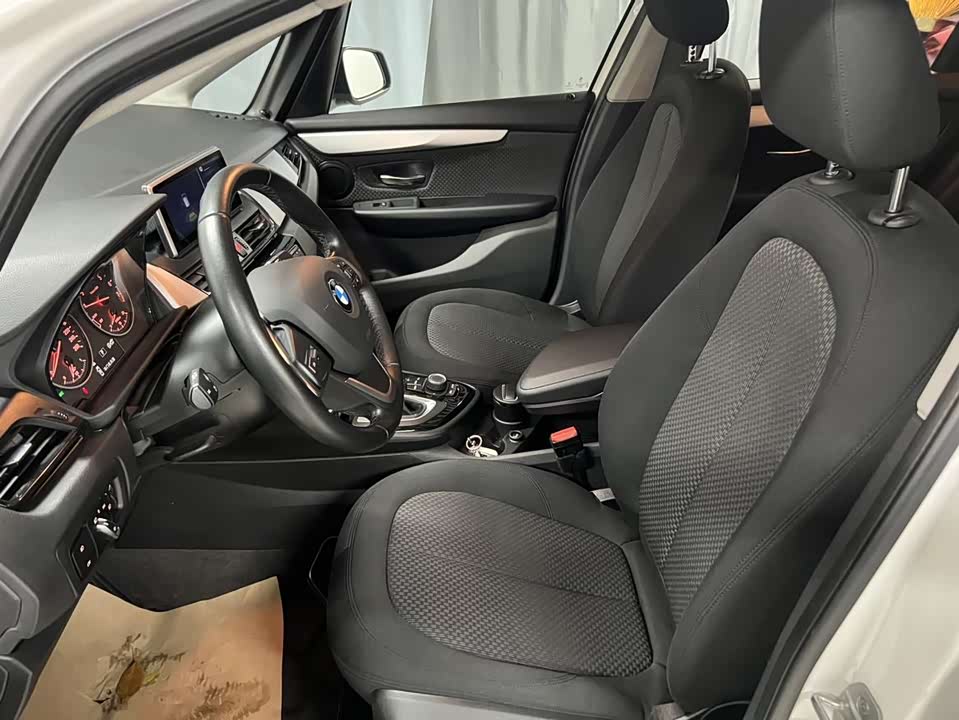 BMW 2 series station wagon