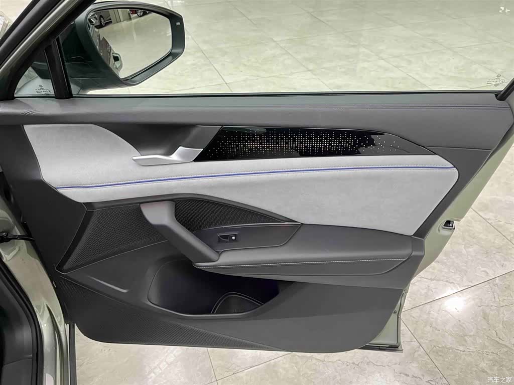 Volkswagen Tayron, 2025 12