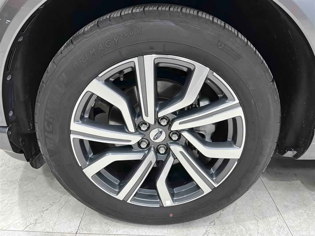 Ford Explorer, 2023 21