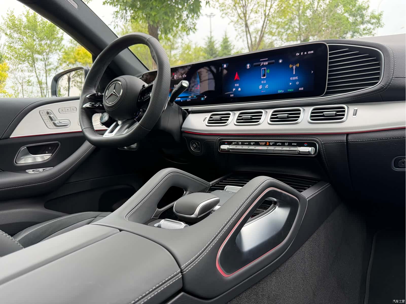 Mercedes-Benz GLE, 2025 6