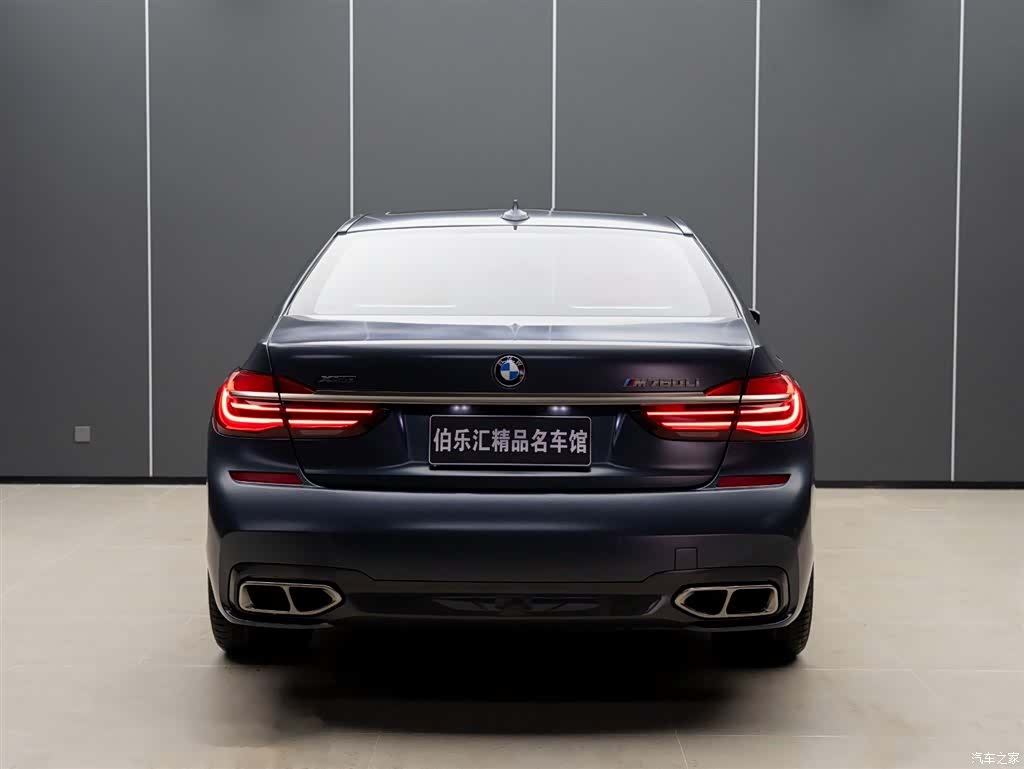 BMW 7 Series, 2018 все фото