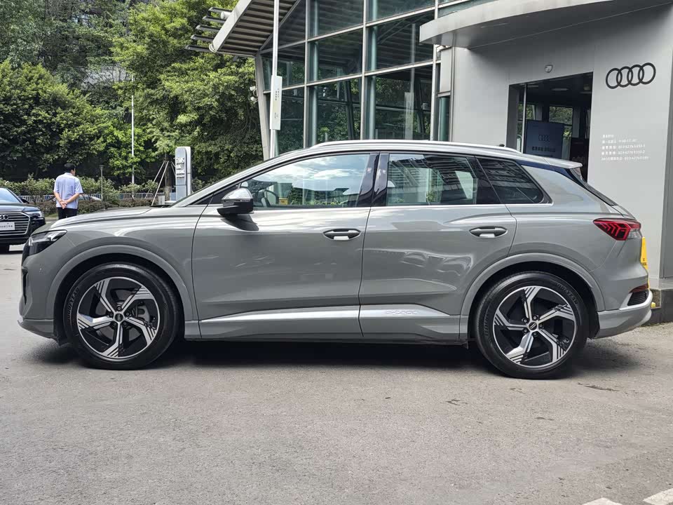Audi Q4