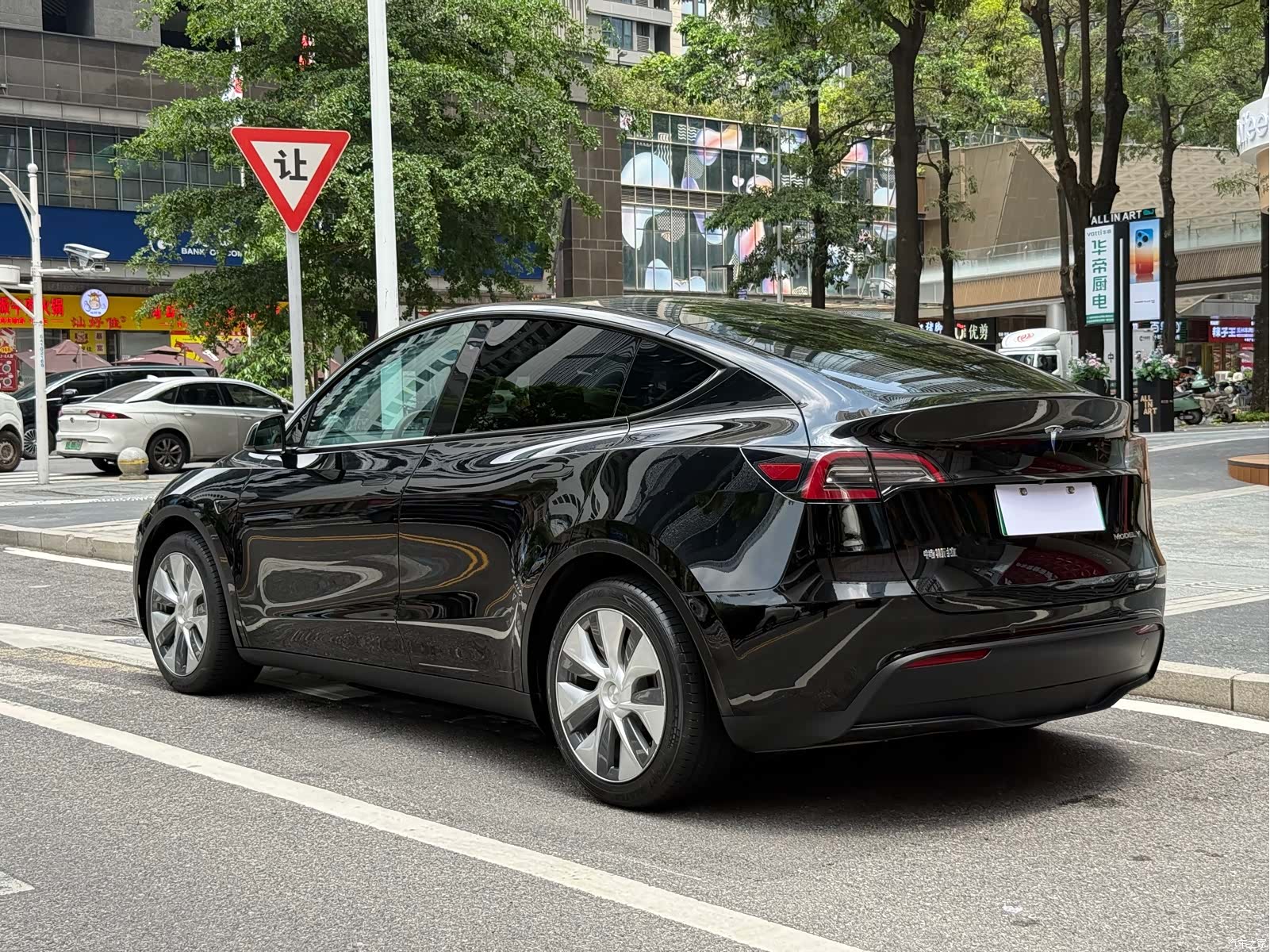 Tesla Model Y, 2022 12
