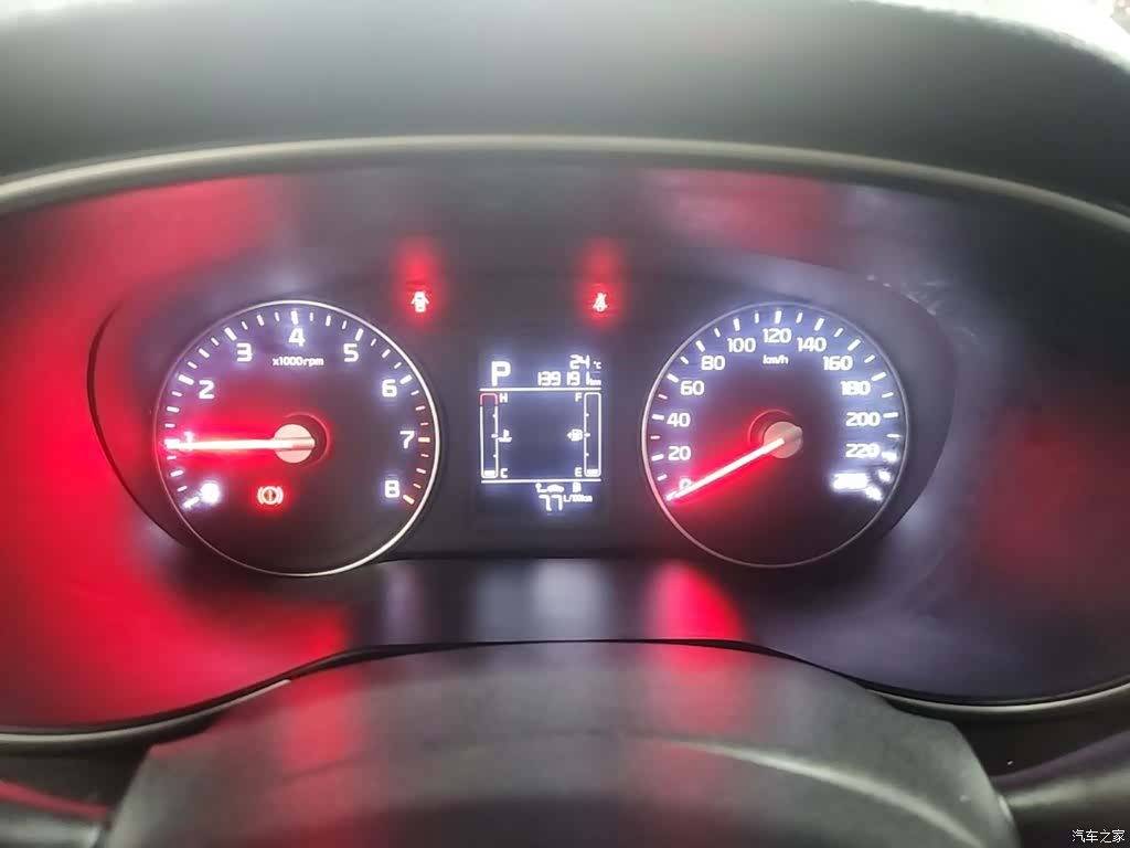 Kia KX3, 2015 12