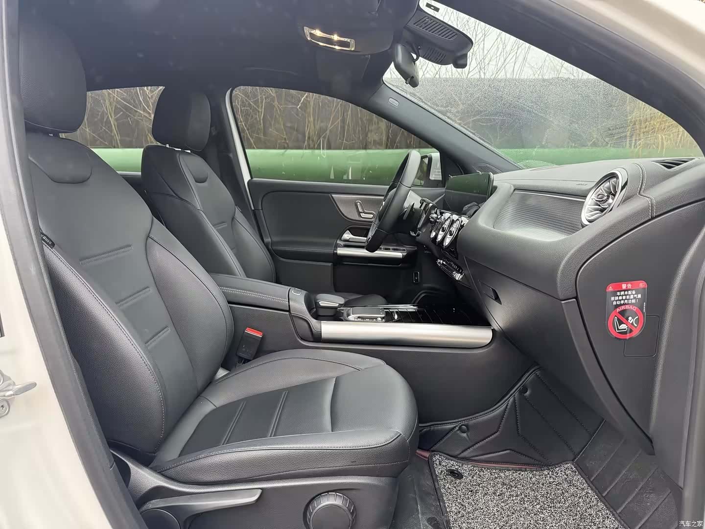 Mercedes-Benz EQA, 2023 10