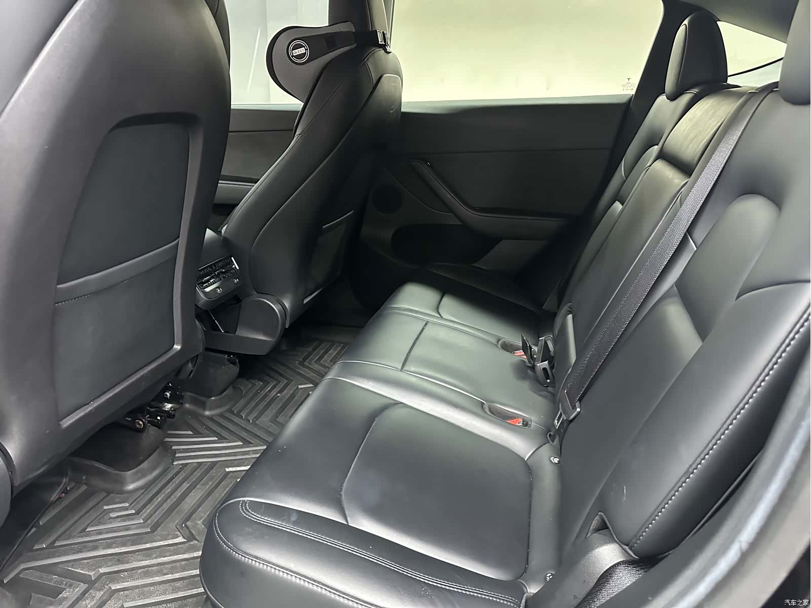 Tesla Model Y, 2022 7
