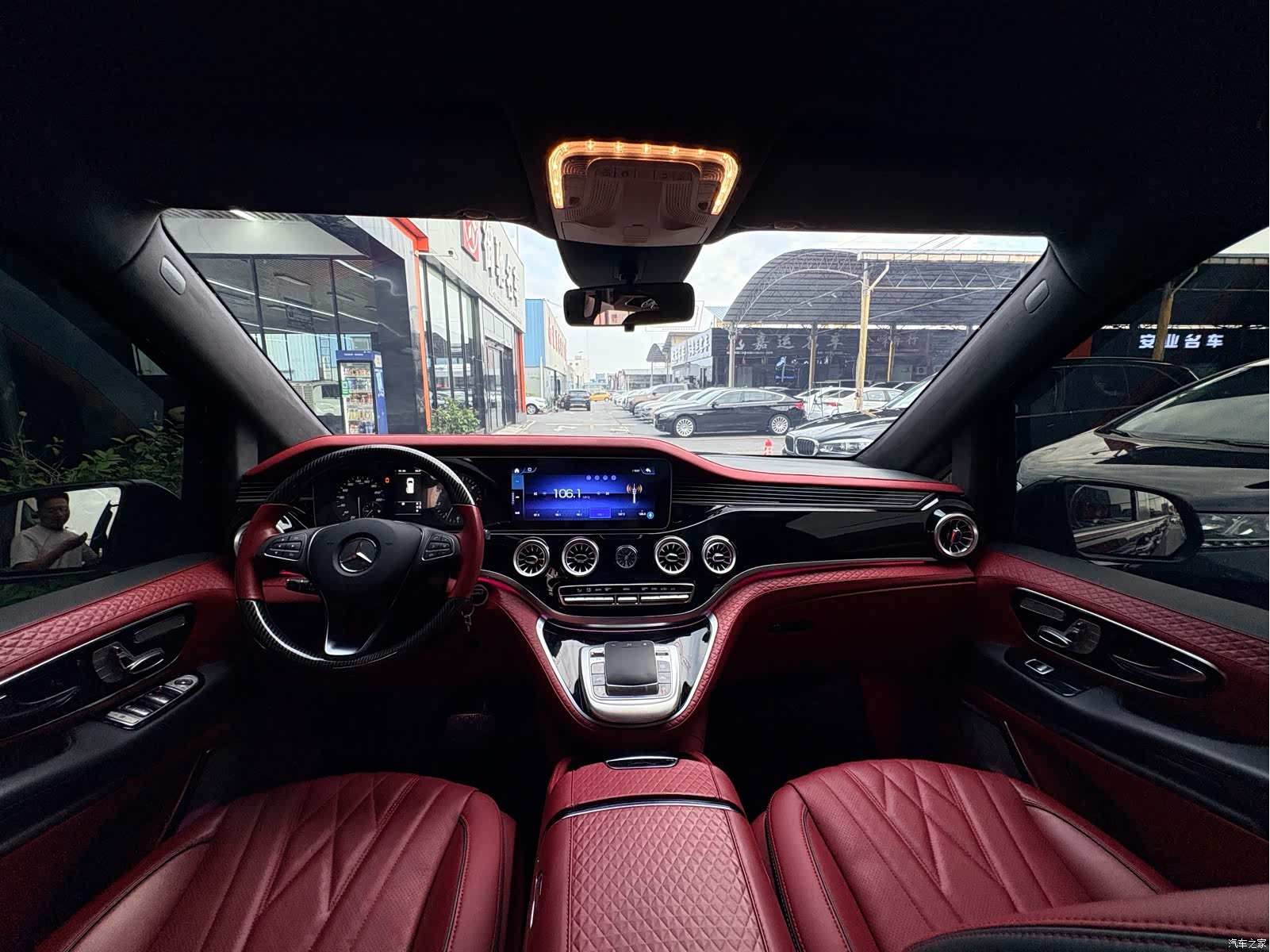 Mercedes-Benz 7, 2024 11
